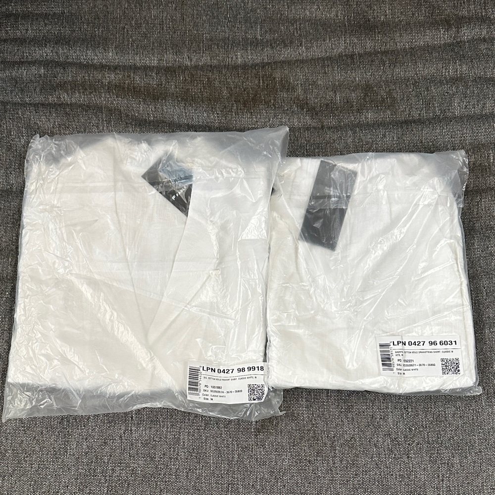Fabletics Cotton Voile Resort shirt and shorts set in white color size medium